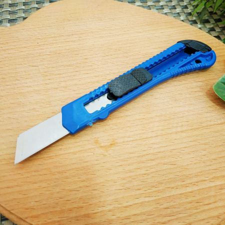 Нож канцелярский 1 шт. 0-132  ✅ картинка - Интернет-магазин ✅ Fortuna-opt.com.ua. ✅ Нож канцелярский 1 шт. 0-132  ✅ базовая цена 10.31 грн. ✔ Опт ✔ Скидки ✔ Заходите! - Интернет-магазин ✅ Фортуна-опт ✅