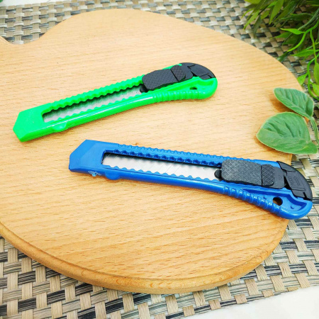 Нож канцелярский 1 шт. 0-132  ✅ картинка - Интернет-магазин ✅ Fortuna-opt.com.ua. ✅ Нож канцелярский 1 шт. 0-132  ✅ базовая цена 10.31 грн. ✔ Опт ✔ Скидки ✔ Заходите! - Интернет-магазин ✅ Фортуна-опт ✅